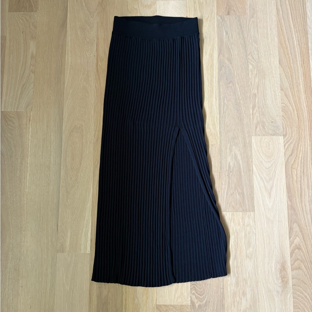 Aritizia Wilfred Pleated Skirt